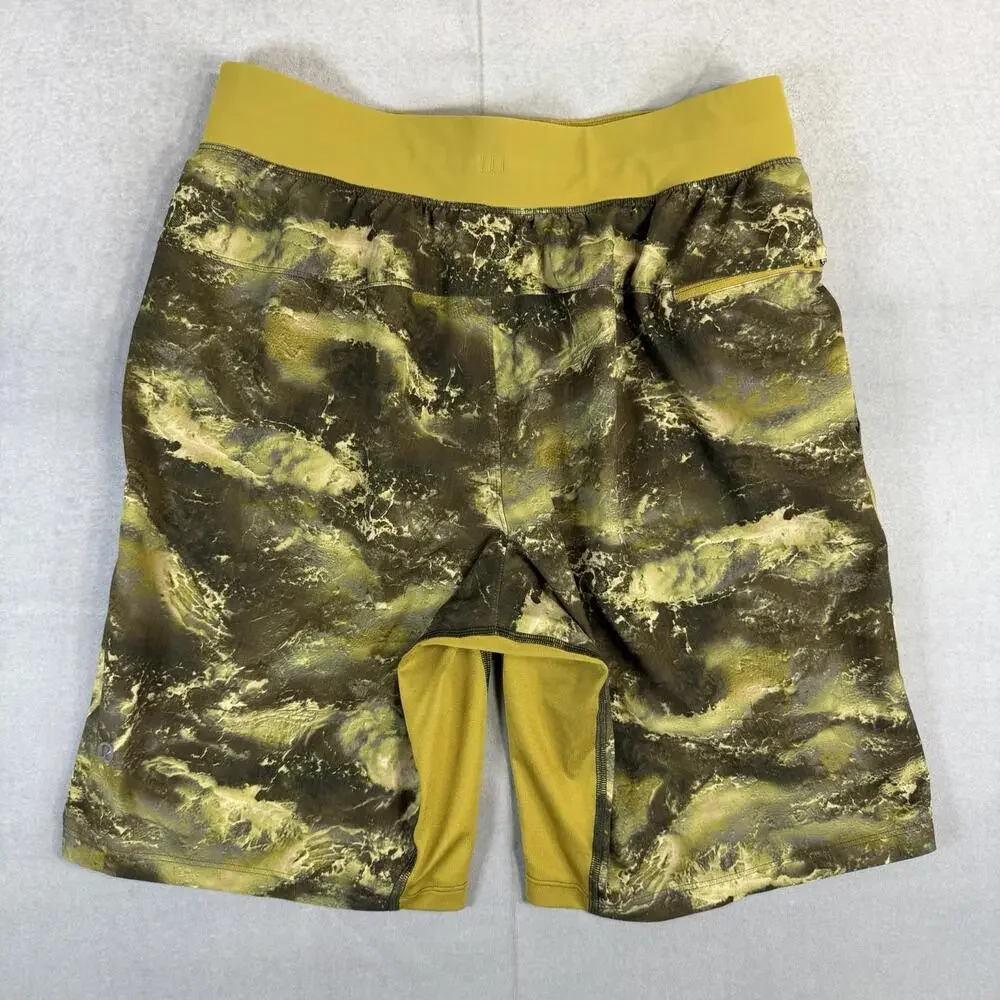Lululemon T.H.E. Short Linerless Mens Medium Green Printed 9